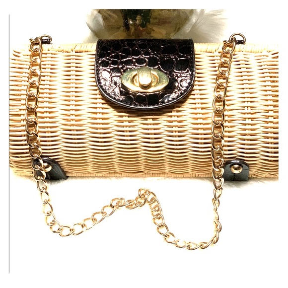 Handbags - STRAW SUMMER BAG w/ DARK BROWN ALLIGATOR TRIM